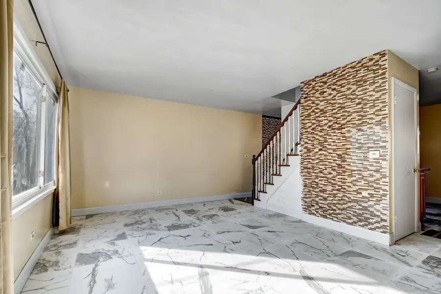 543 Lynn Court #A, Glendale Heights, IL 60139 - #3