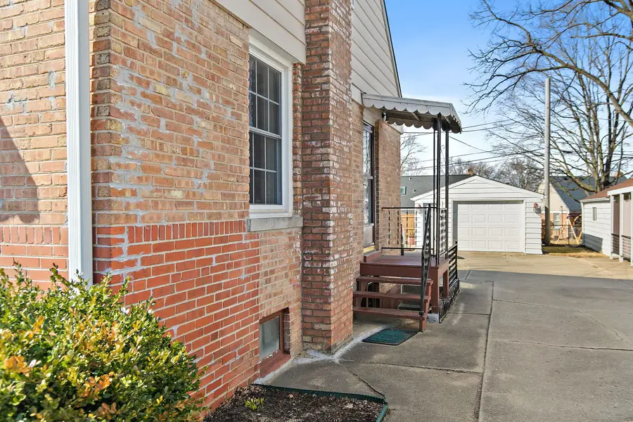 917 N 7th Street, Dekalb, IL 60115 - #3