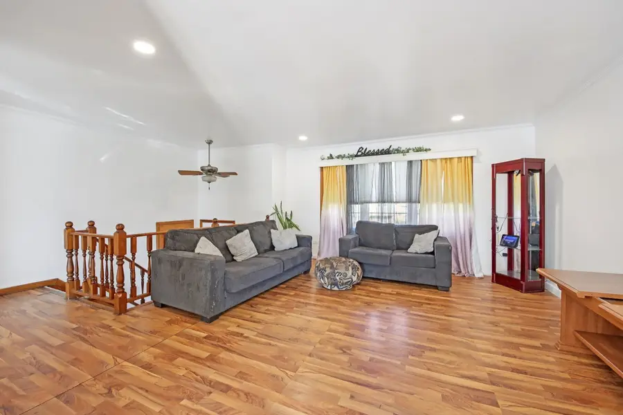 1861 Hollywood Avenue, Hanover Park, IL 60133 - #3