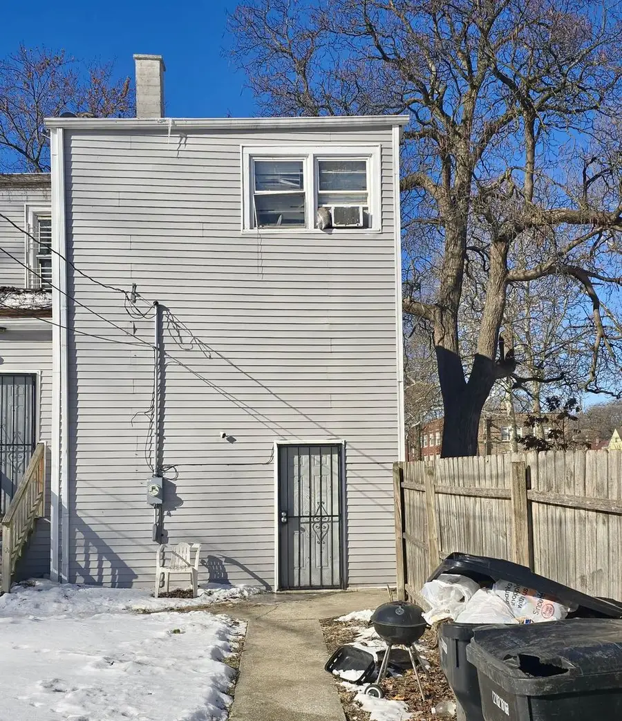 8101 S Muskegon Avenue, Chicago, IL 60617 - #2