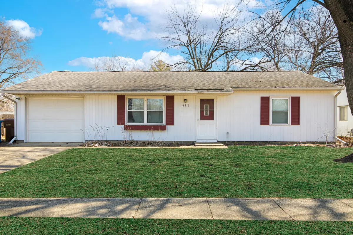 618 Dogwood Drive, Champaign, IL 61821 - #1