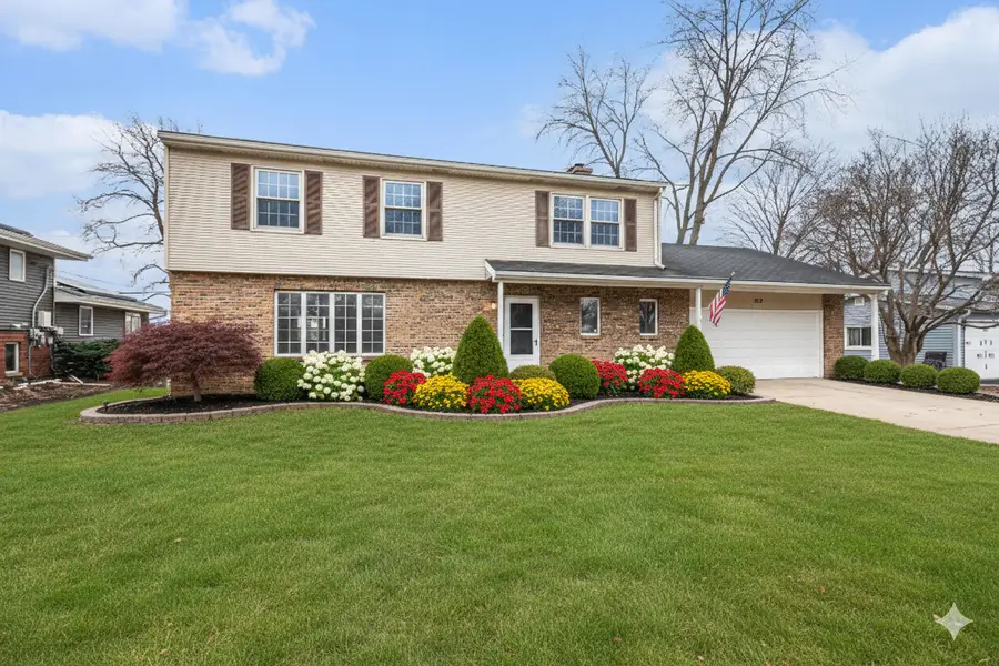 323 Chicago Road, Oswego, IL 60543 - #2