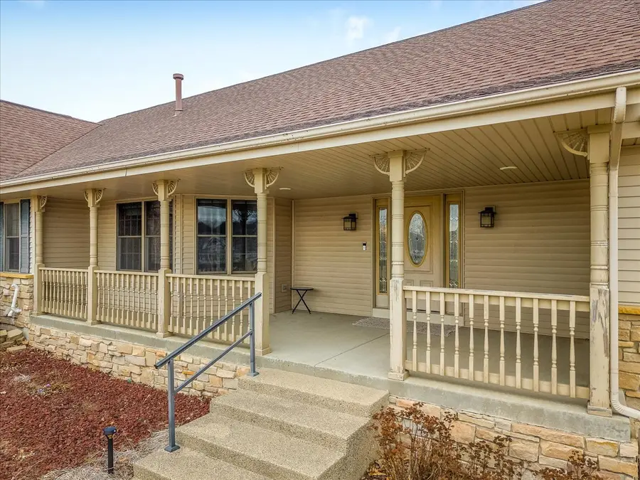 754 E Equestrian Pointe Drive, Oregon, IL 61061 - #2