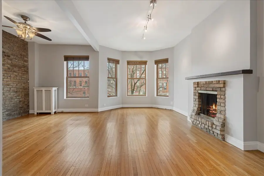 609 W Melrose Street #2, Chicago, IL 60657 - #3