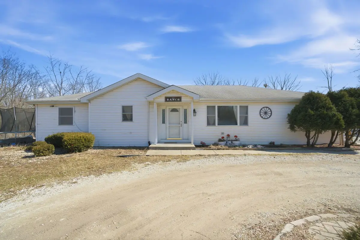 24325 S Meadowood Road, Crete, IL 60417 - #1