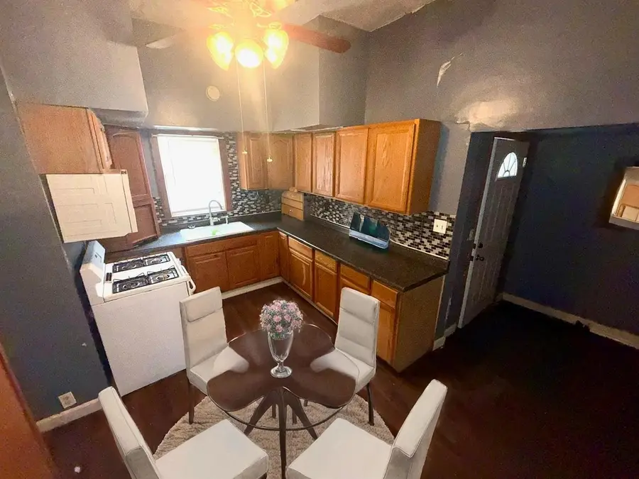 500 Strong Avenue, Joliet, IL 60433 - #3