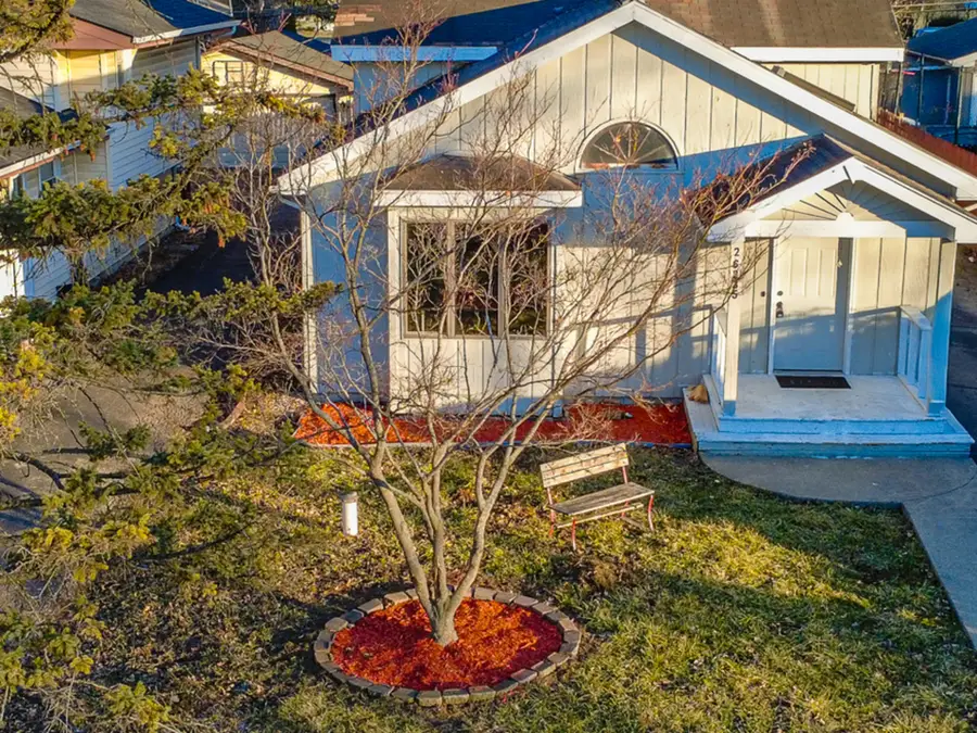 26235 N Walnut Avenue, Mundelein, IL 60060 - #2