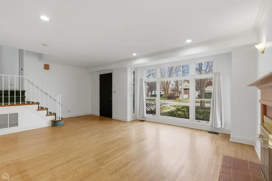 98 Williamsburg Road, Evanston, IL 60203 - #2