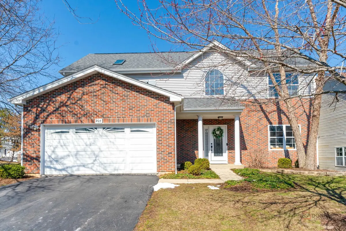 204 N Crooked Lake Lane, Lindenhurst, IL 60046 - #1