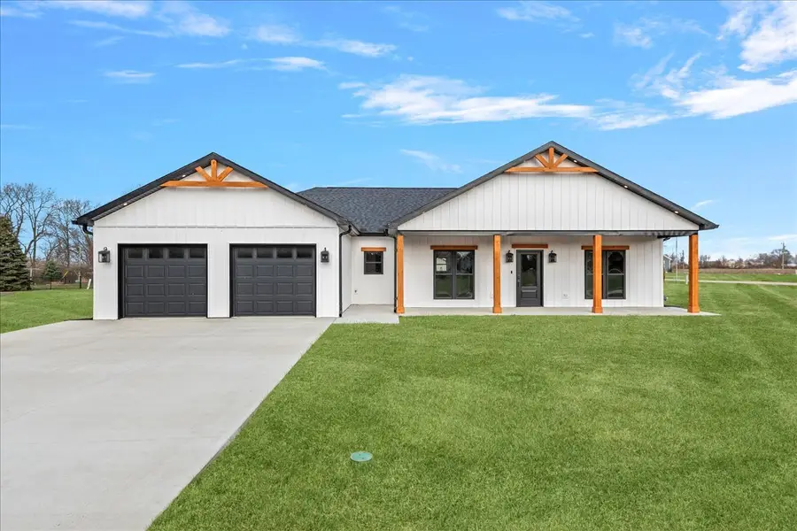 14 Willow Street, Bethany, IL 61914 - #2