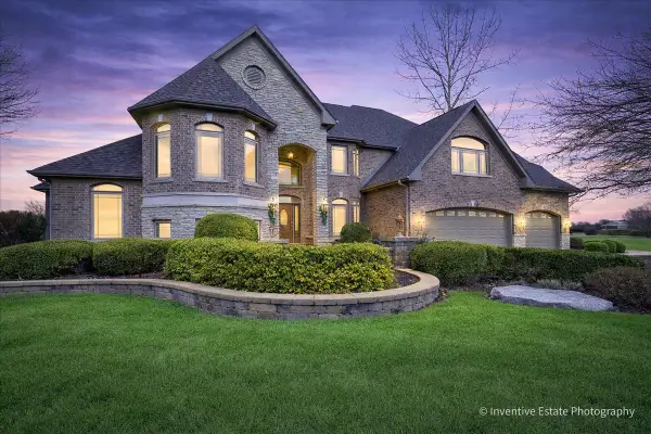 Address Withheld By Seller, Oswego, IL 60543