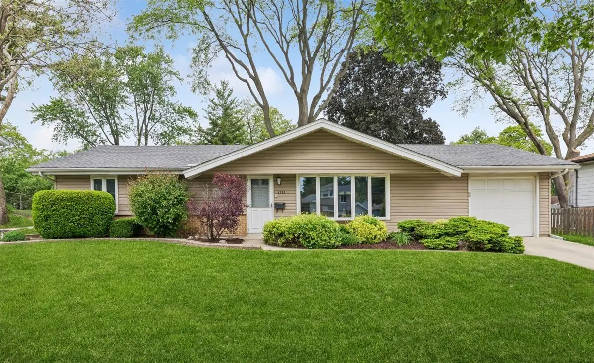 1332 W Weathersfield Way, Schaumburg, IL 60193 - #1