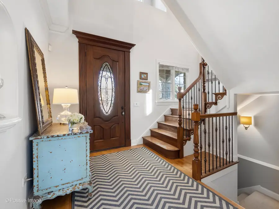 236 Holmes Avenue, Clarendon Hills, IL 60514 - #2