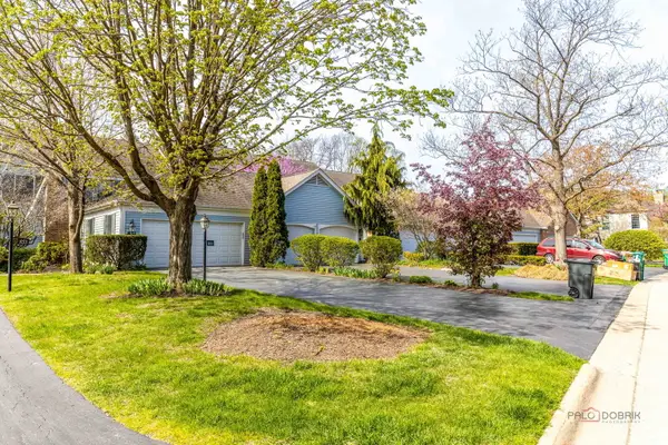 851 Sutton Court, Lincolnshire, IL 60069