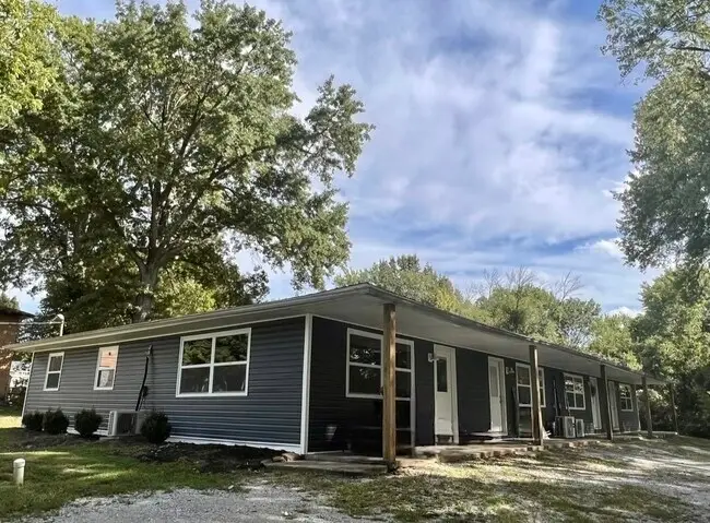 Address Withheld By Seller, Carterville, IL 62918 - #1