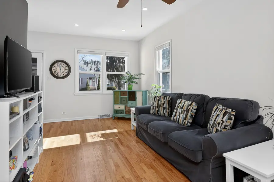 18 S Hudson Street, Westmont, IL 60559 - #3