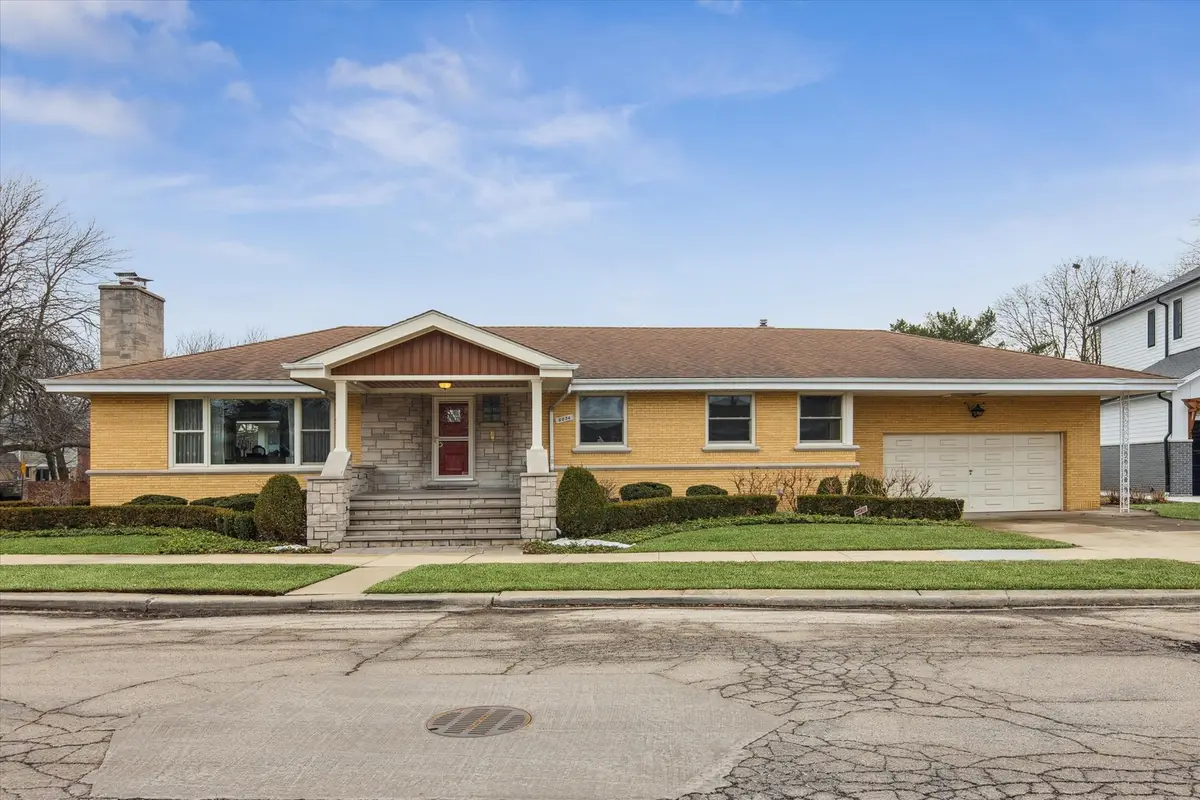 6024 N Kostner Avenue, Chicago, IL 60646 - #1