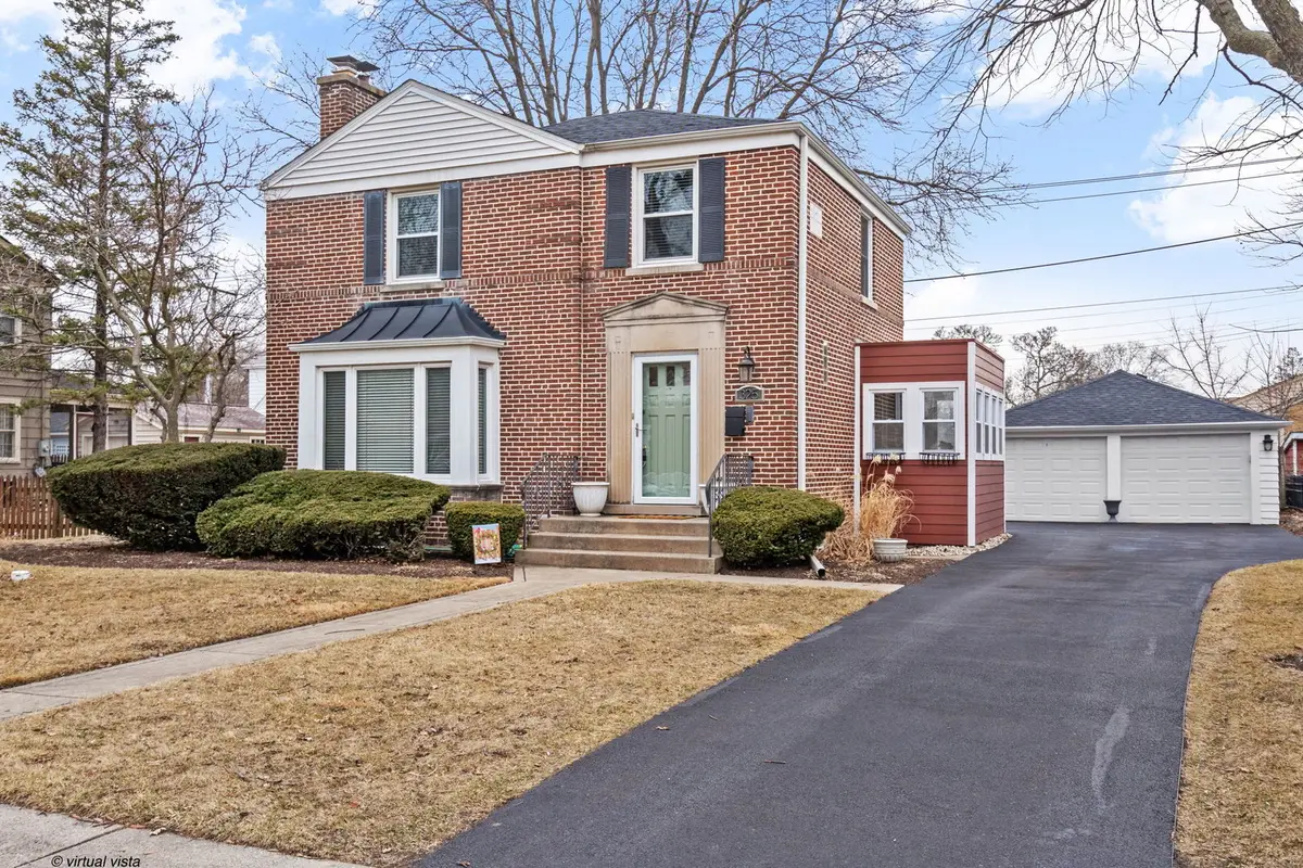 325 E Harding Avenue, La Grange Park, IL 60526 - #1