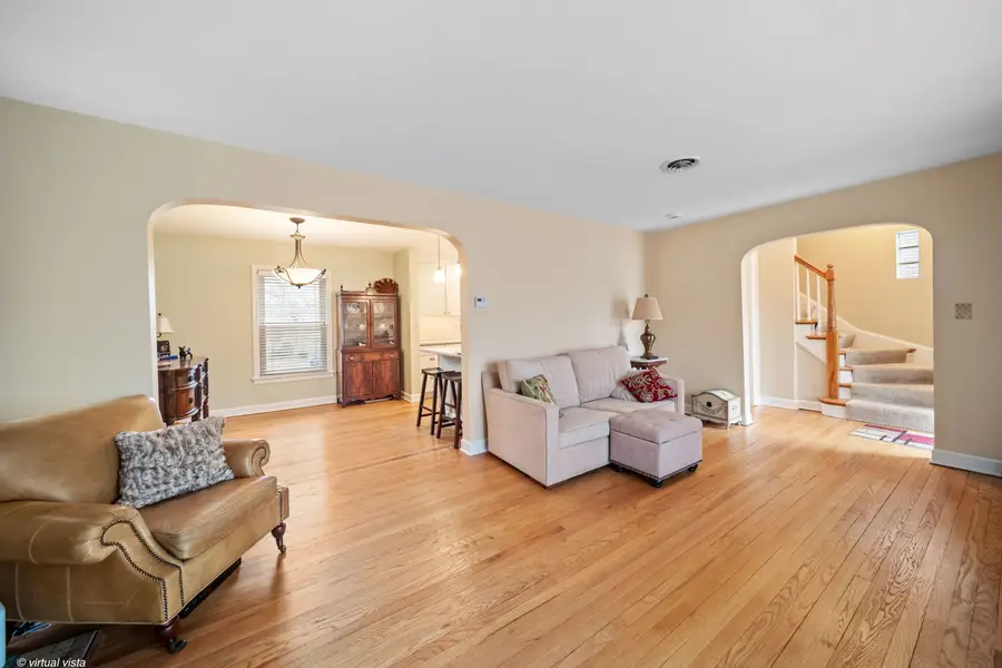 325 E Harding Avenue, La Grange Park, IL 60526 - #2