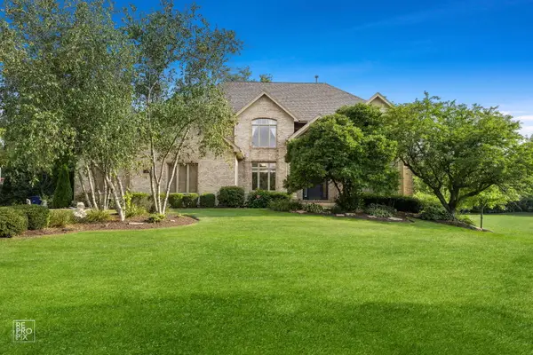 Address Withheld By Seller, St. Charles, IL 60175