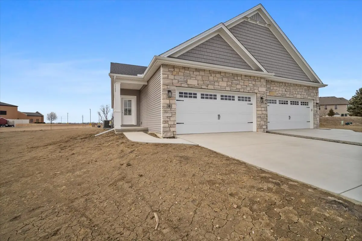 6 Stone Mill Court, Bloomington, IL 61705 - #1