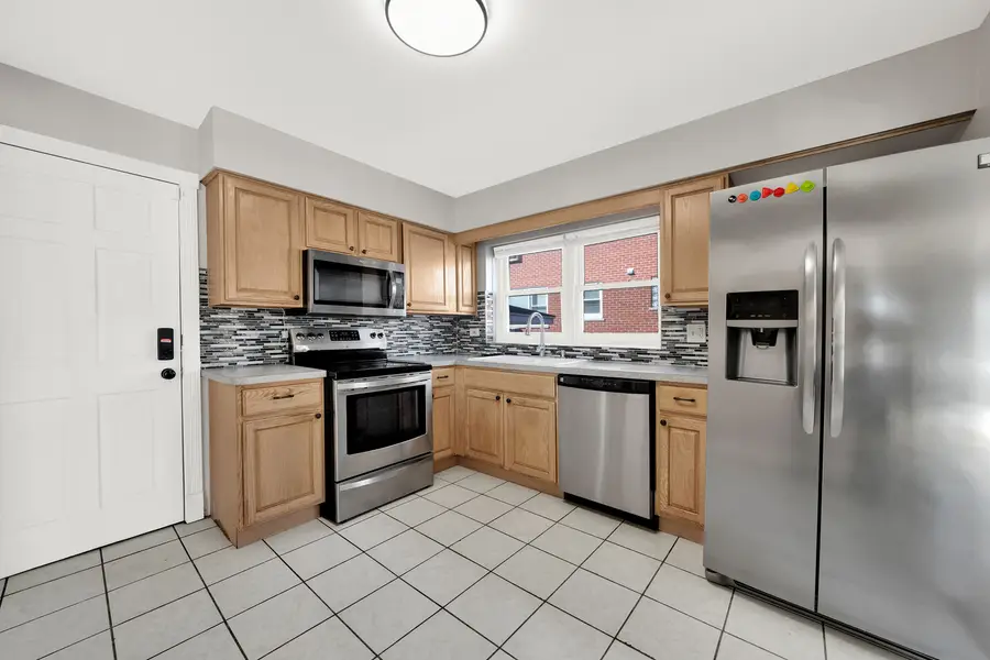 484 Shenstone Road, Riverside, IL 60546 - #3