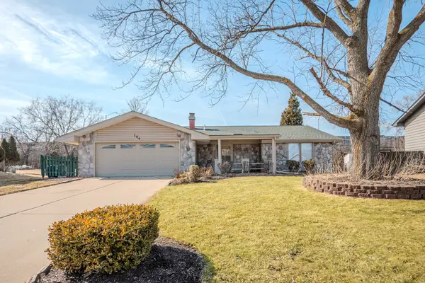 2S164 Beaumont Lane, Lombard, IL 60148