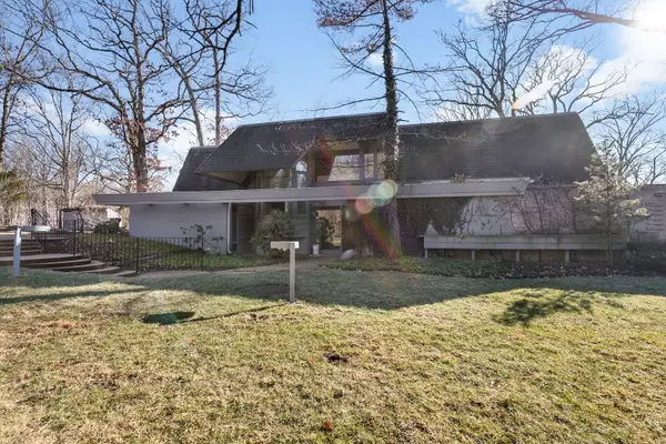 385 Greenwood Avenue, Lake Forest, IL 60045