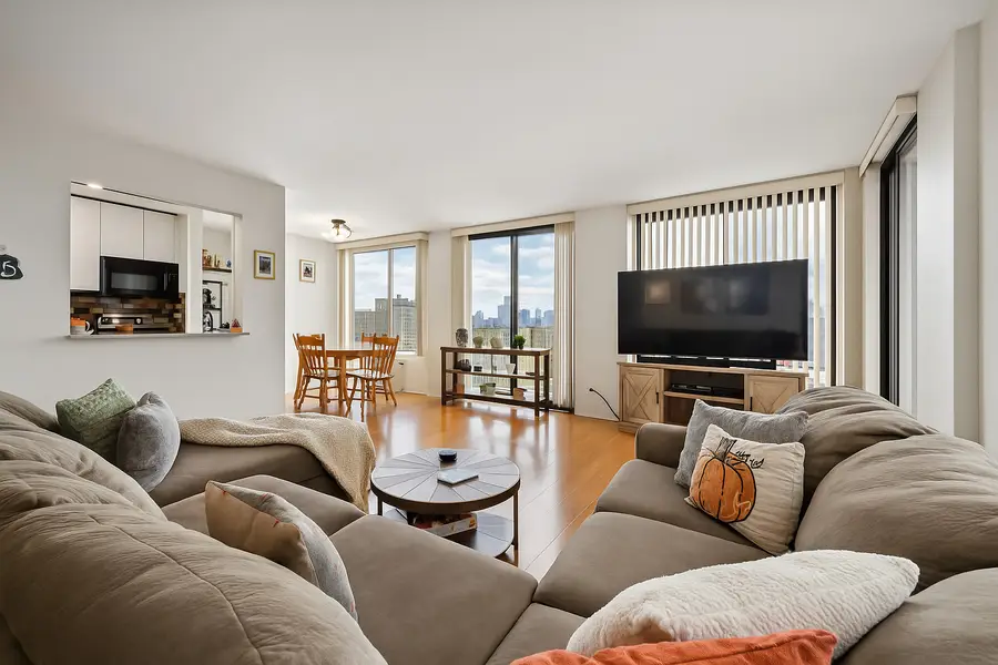 345 W Fullerton Parkway #1806, Chicago, IL 60614 - #3