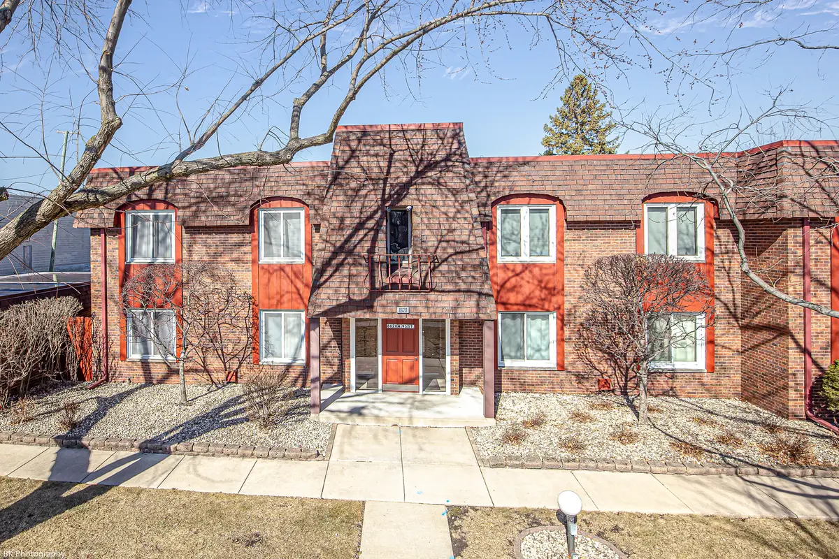 8620 W 95th Street #1A2, Hickory Hills, IL 60457 - #1