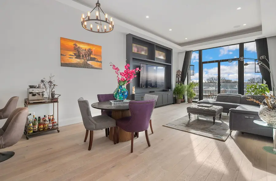 3057 N Lincoln Avenue #4C, Chicago, IL 60657 - #2