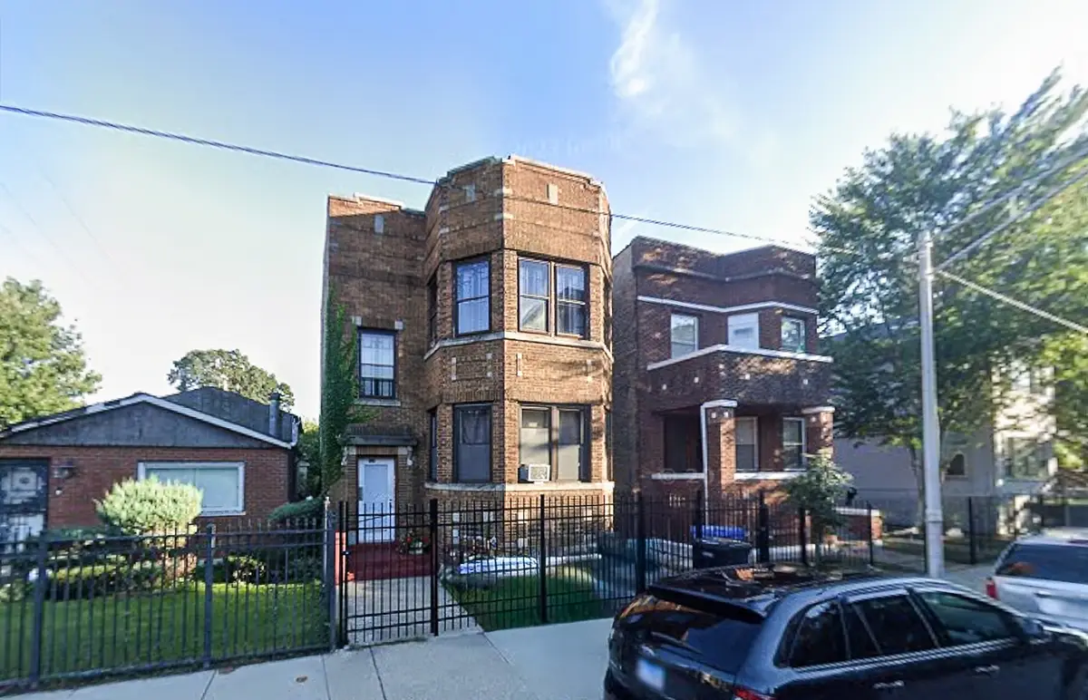 2821 E 77th Place, Chicago, IL 60649 - #1