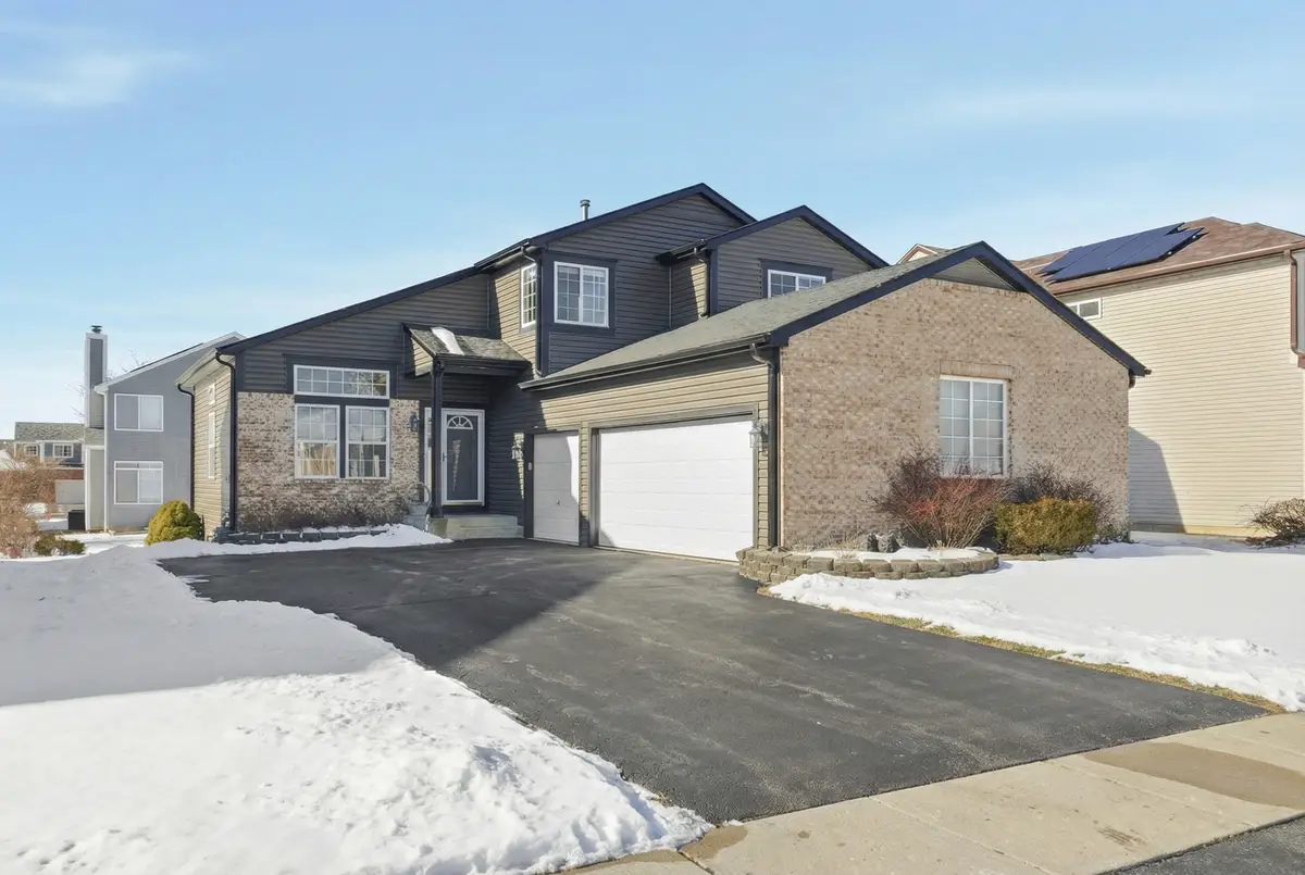 9038 Hillcrest Lane, Woodridge, IL 60517 - #1