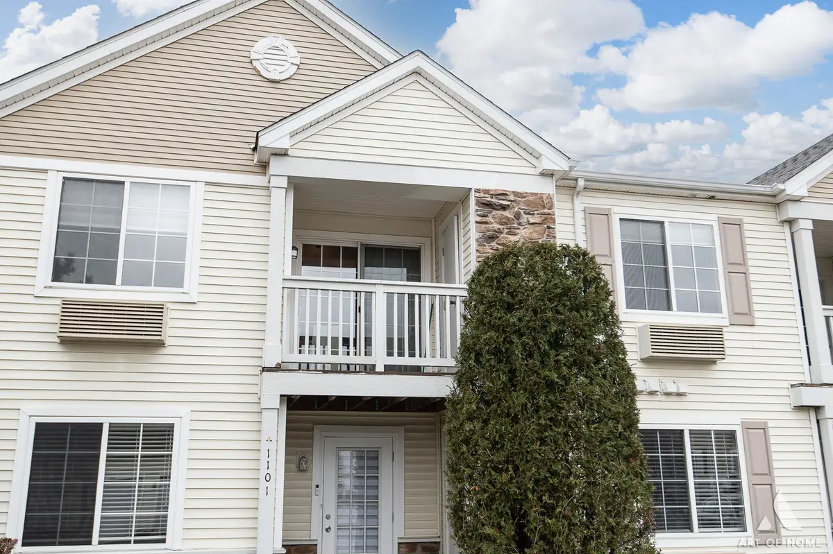 1117 Silverstone Drive #1117, Carpentersville, IL 60110 - #1