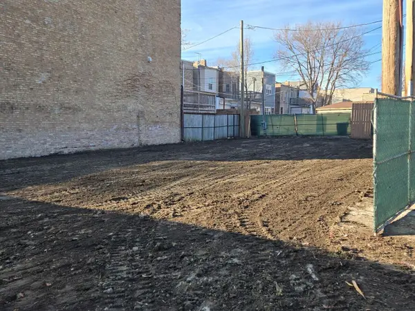 212 E 41st Street, Chicago, IL 60653