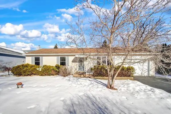 1906 Fairfield Road, Lindenhurst, IL 60046