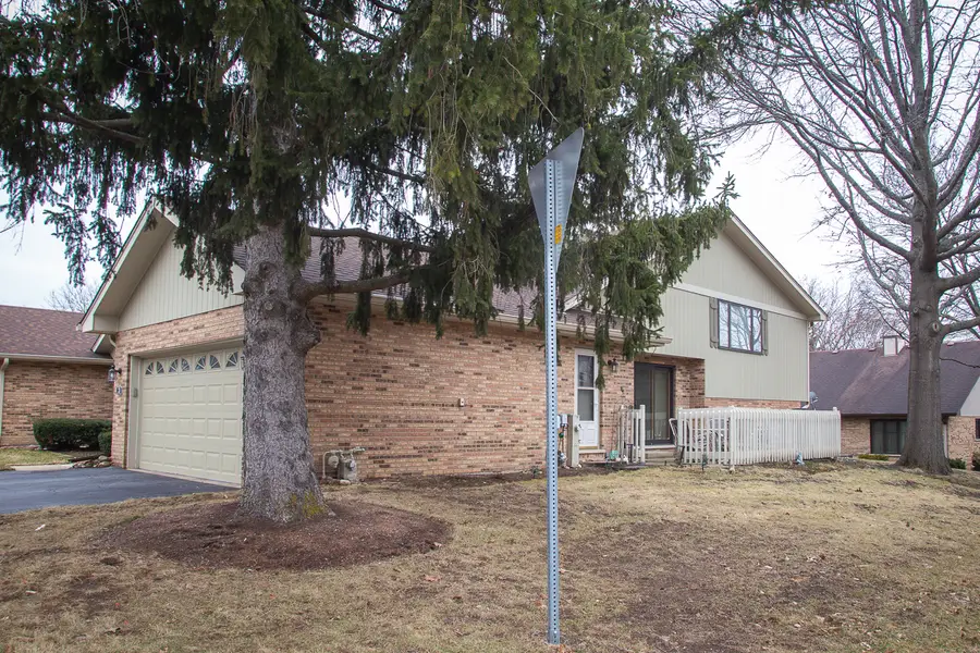 238 Royal Lane, Bloomingdale, IL 60108 - #2