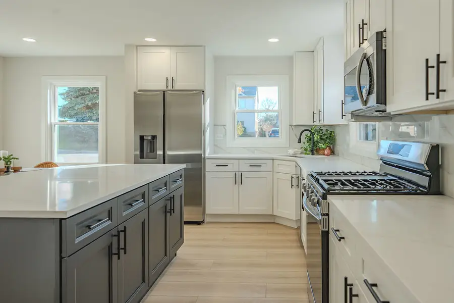 6964 W Cleveland Street, Niles, IL 60714 - #3