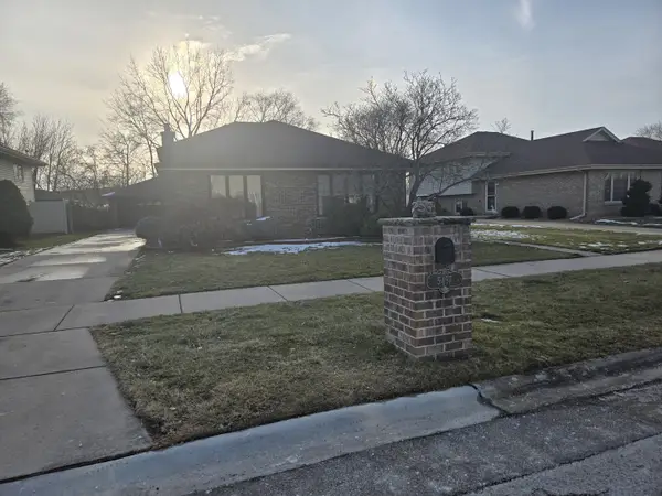 5457 W 108th Place, Oak Lawn, IL 60453