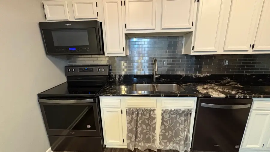 1050 N Farnsworth Avenue #111, Aurora, IL 60505 - #3