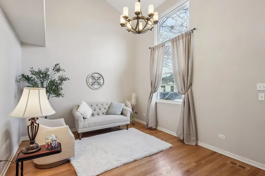 Address Withheld By Seller, Palatine, IL 60067 - #3