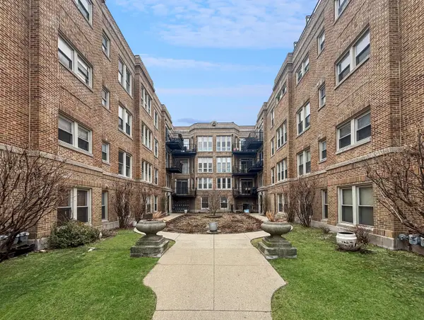 1635 W Pratt Boulevard #3S, Chicago, IL 60626