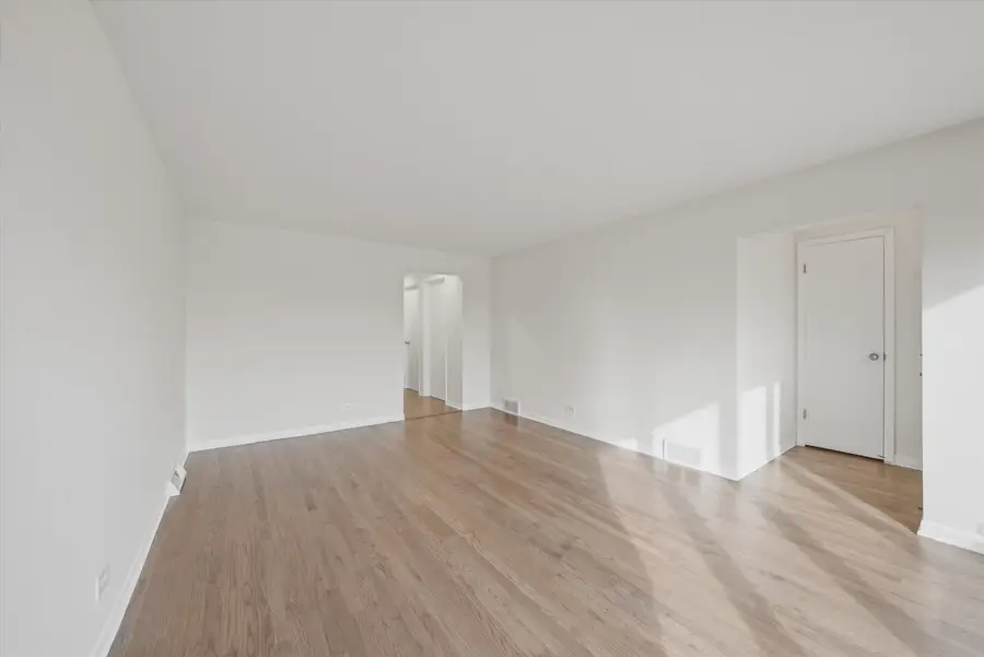 5820 S Narragansett Avenue, Chicago, IL 60638 - #2