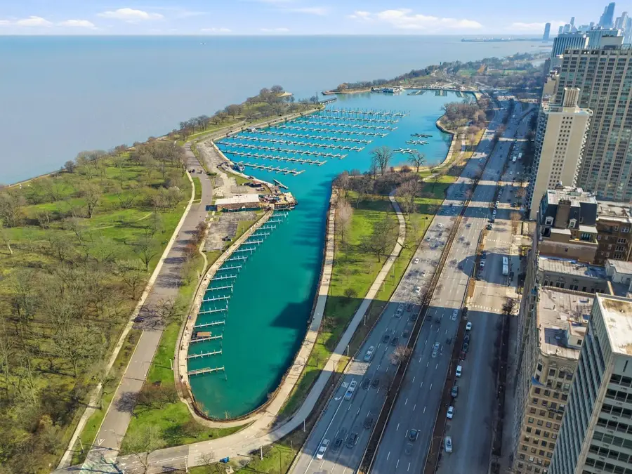 3520 N Lake Shore Drive #9E, Chicago, IL 60657 - #2