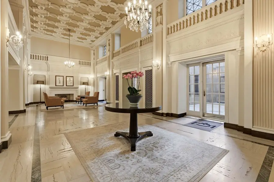 3520 N Lake Shore Drive #9E, Chicago, IL 60657 - #3