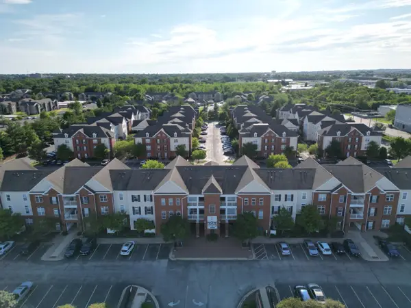 1905 N Lincoln Avenue #327, Urbana, IL 61801