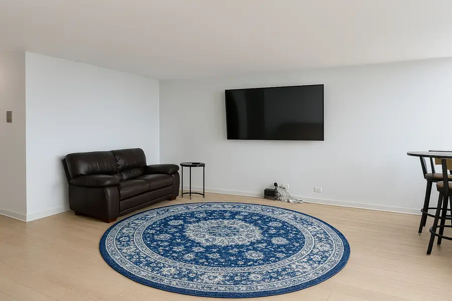 655 W Irving Park Road #4805, Chicago, IL 60613 - #3