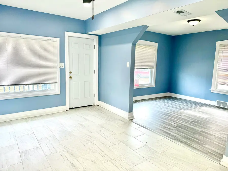 324 22nd Avenue, Bellwood, IL 60104 - #2