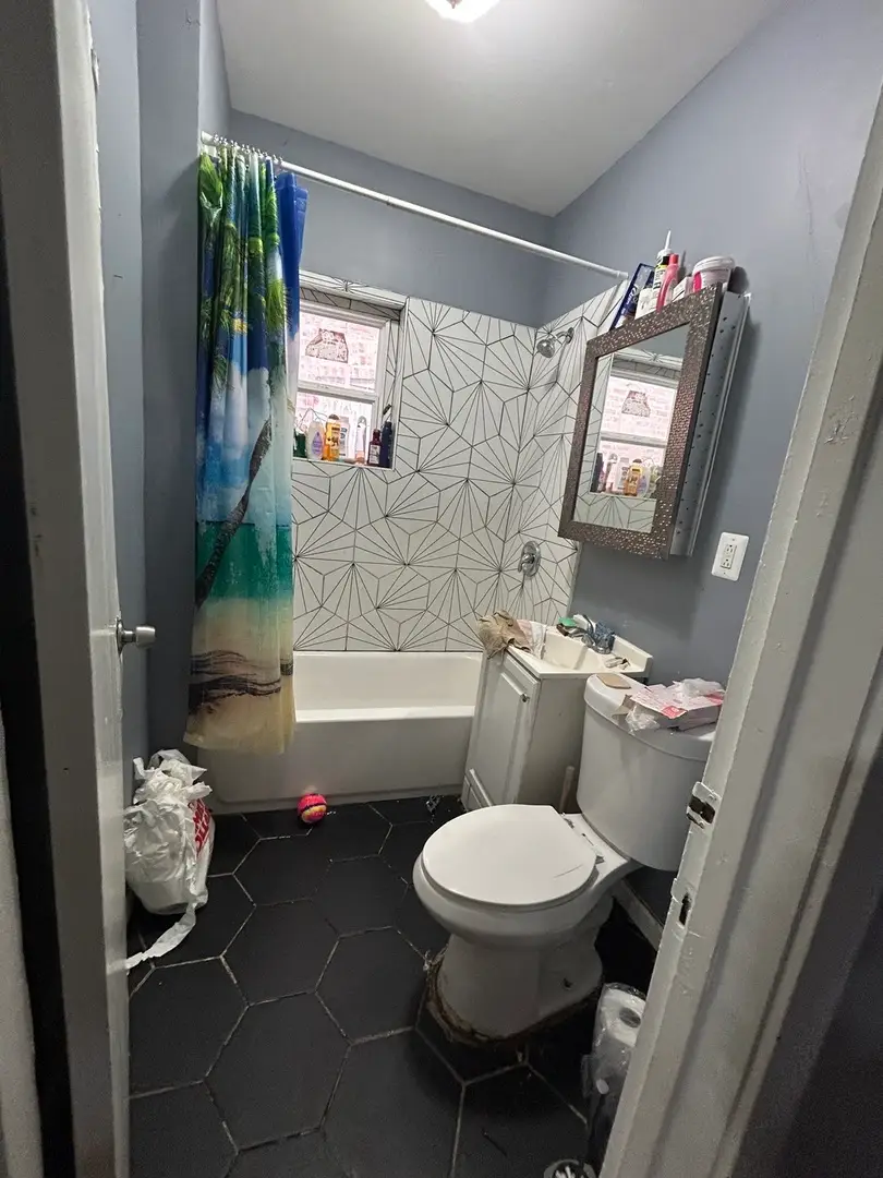 8211 S Saginaw Avenue, Chicago, IL 60617 - #3