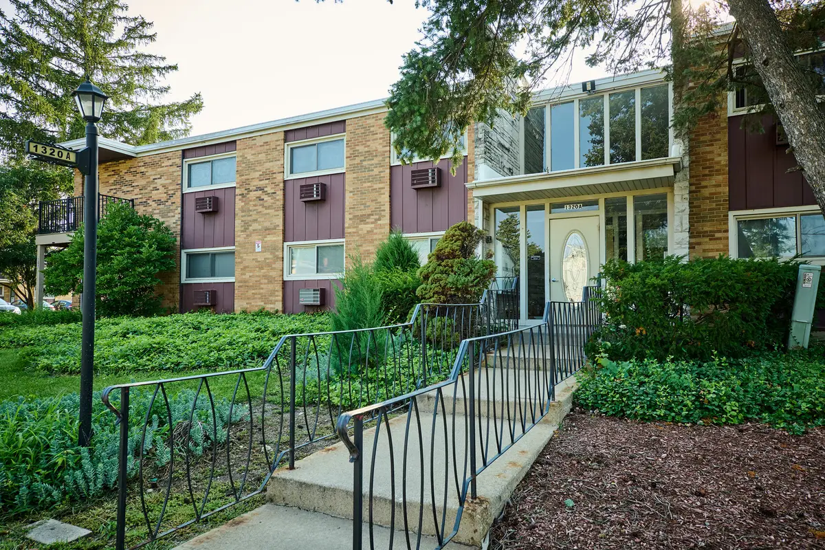 1320A Lore Lane #101, Lombard, IL 60148 - #1